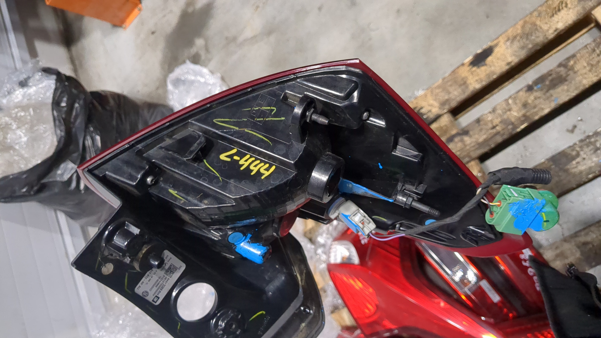 Фонарь задний правый