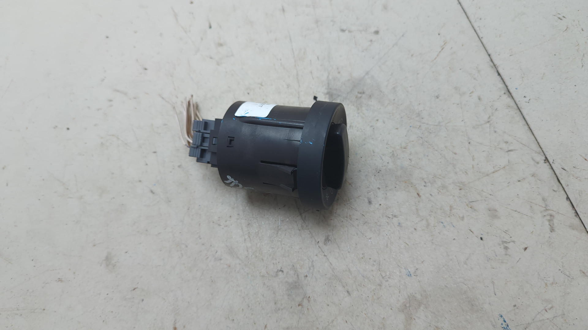 Переключатель света фар