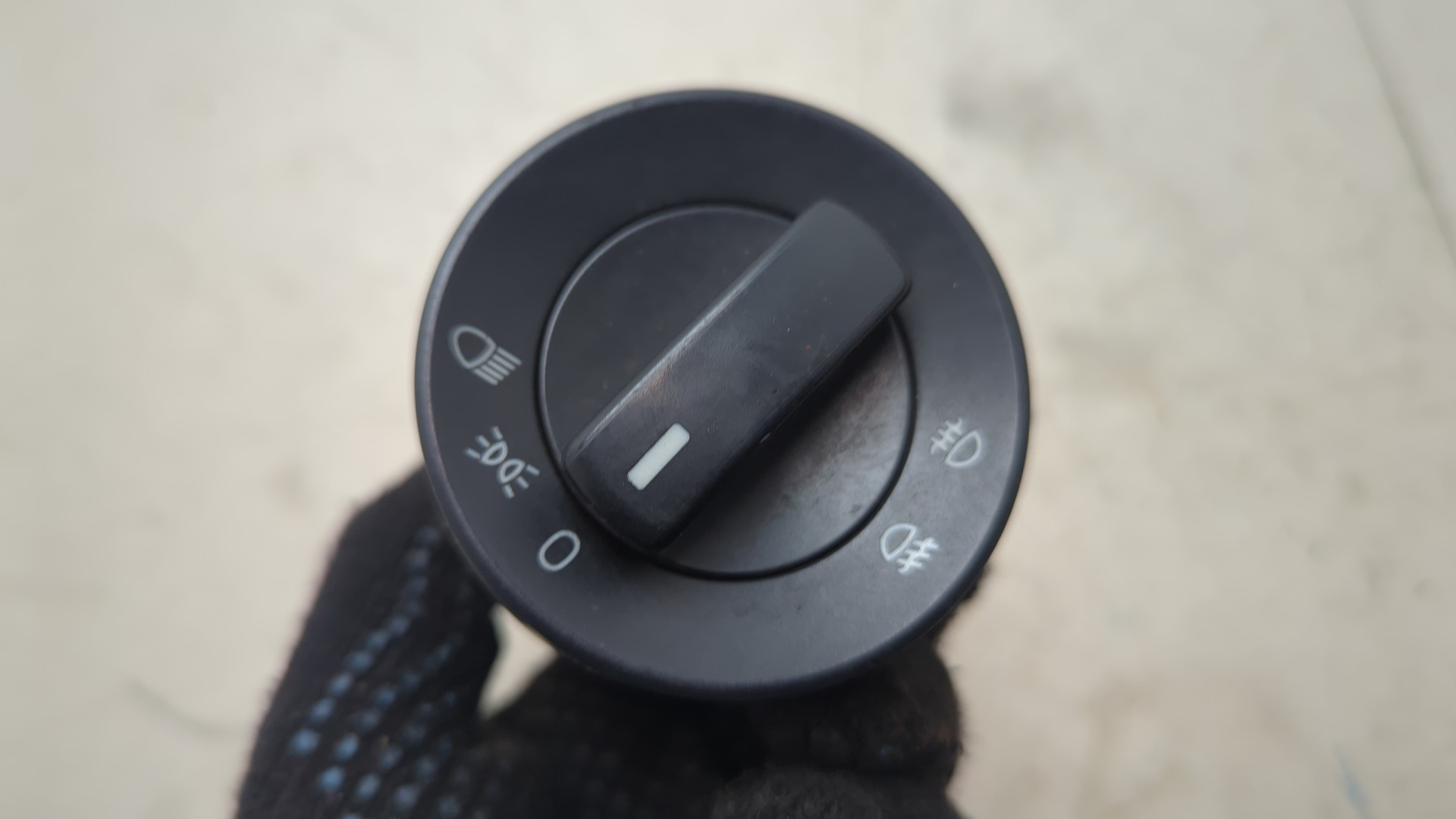 Переключатель света фар