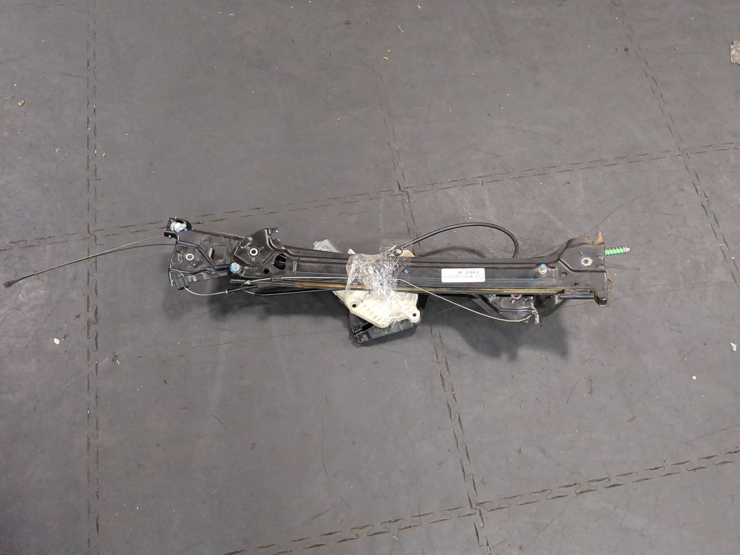 Стеклоподъемник электр. передний правый