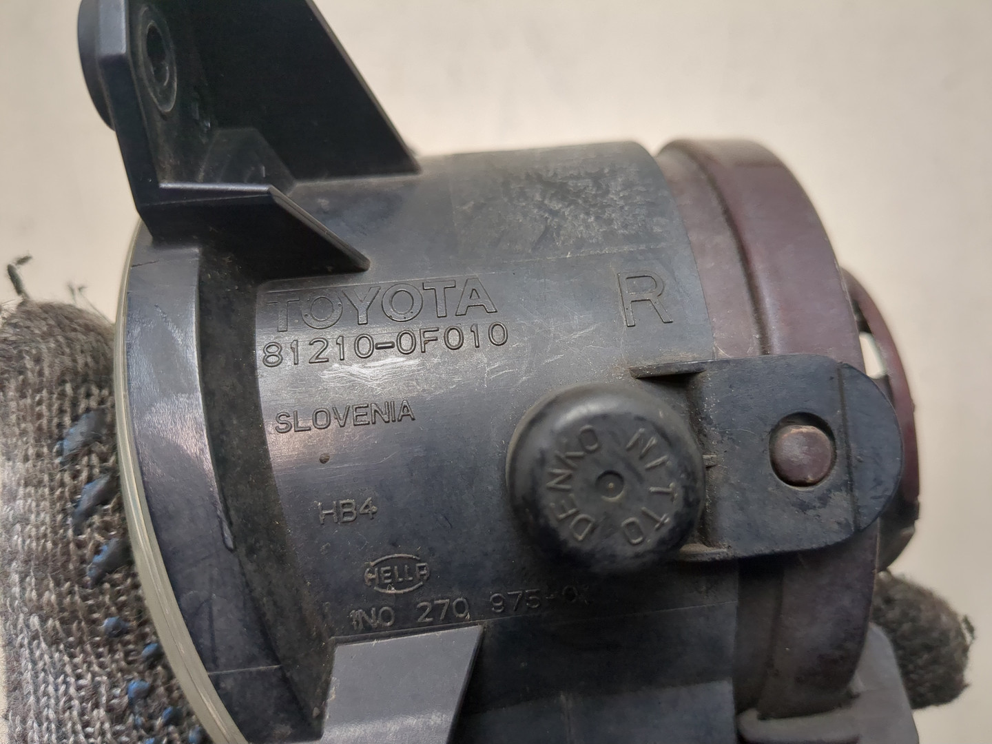 Фара противотуманная правая