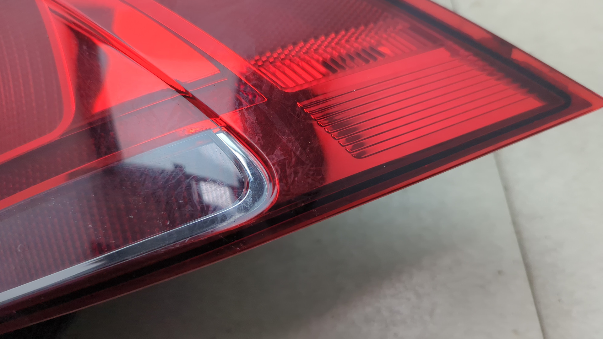 Фонарь задний правый