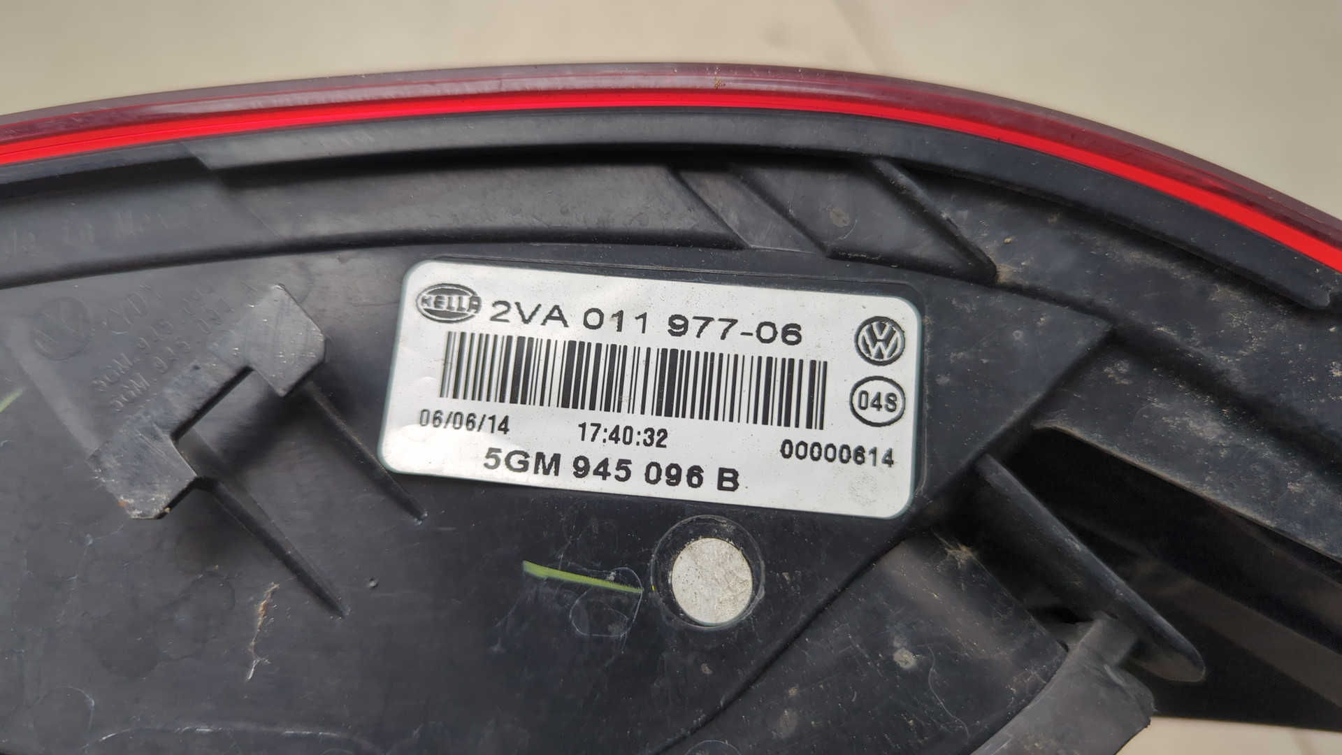 Фонарь задний правый