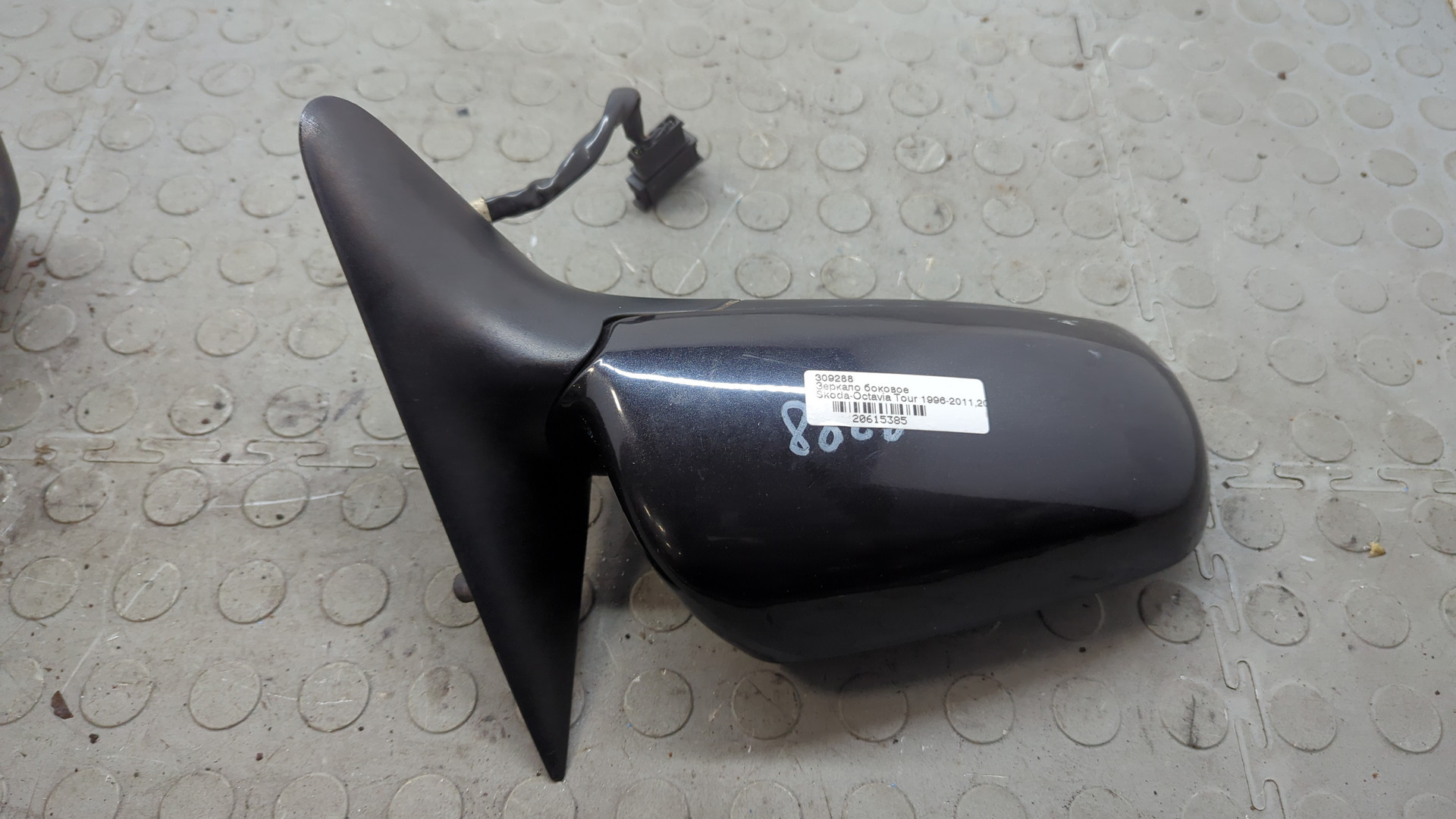 Зеркало правое электрическое