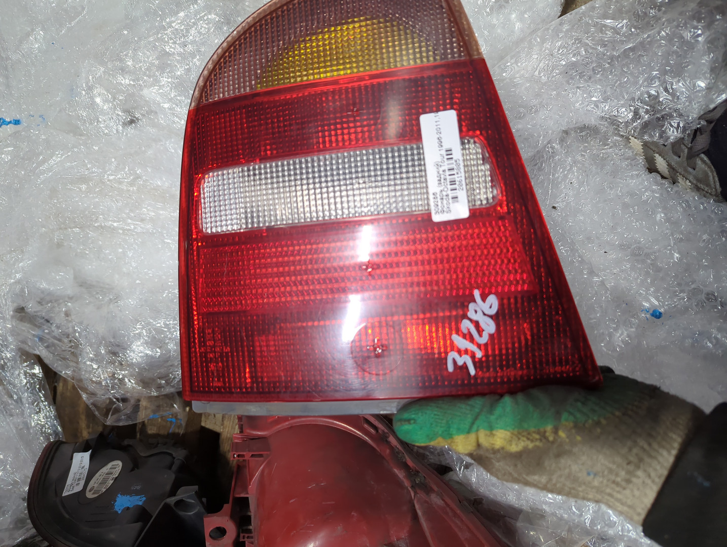 Фонарь задний левый