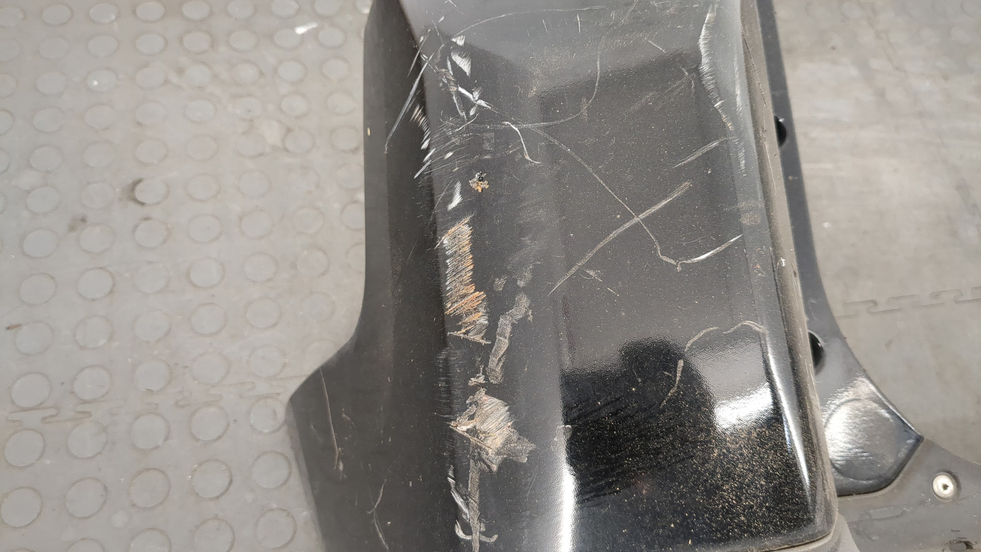 Бампер задний