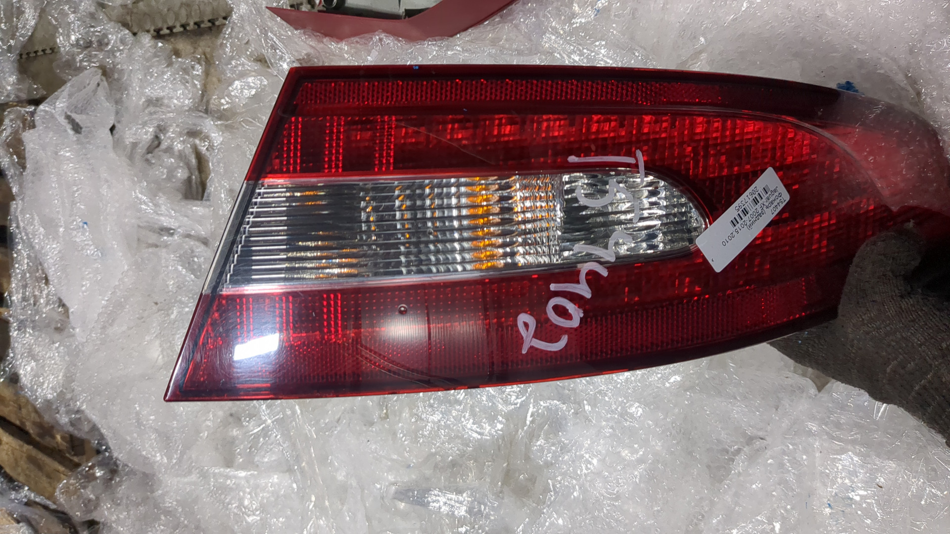 Фонарь задний правый