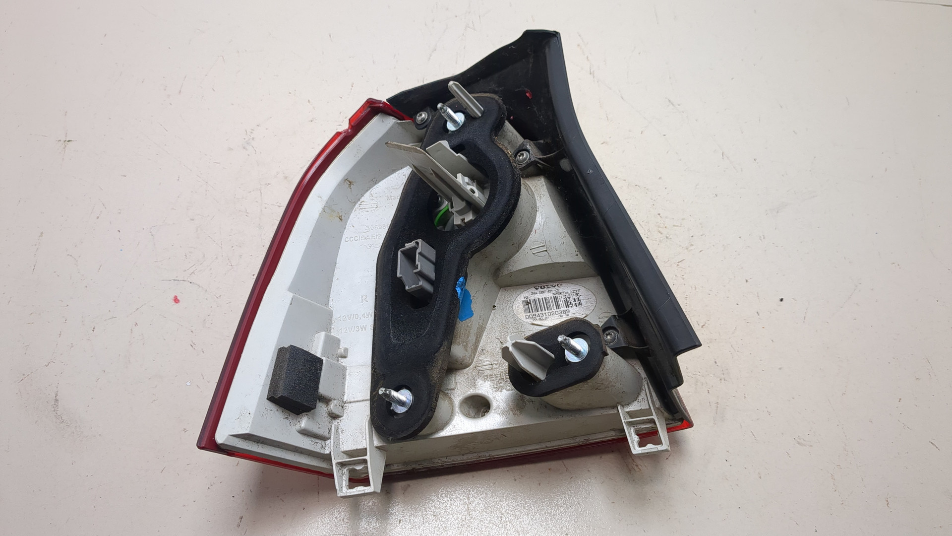 Фонарь задний правый