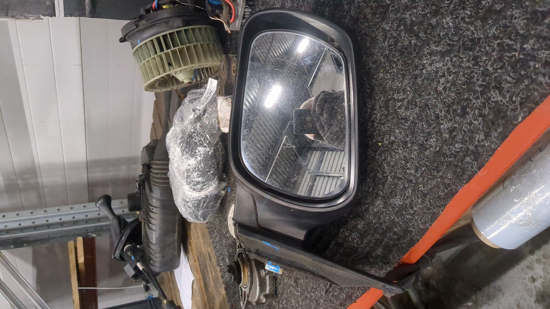 Зеркало левое электрическое