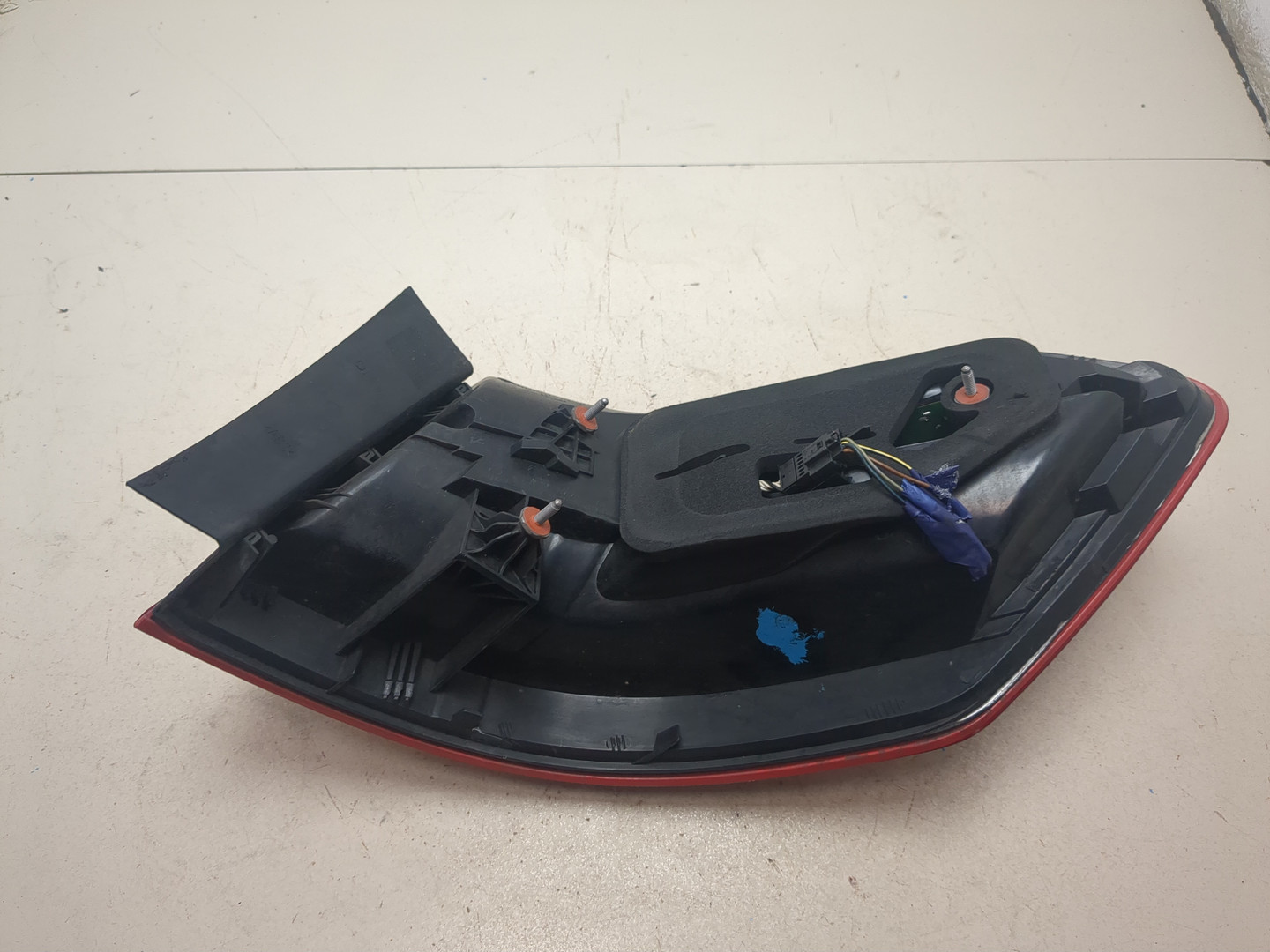 Фонарь задний левый