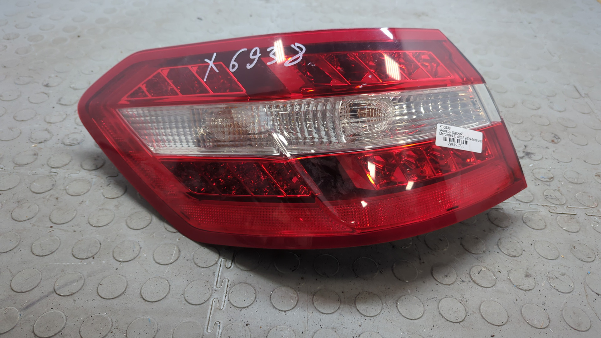 Фонарь задний левый