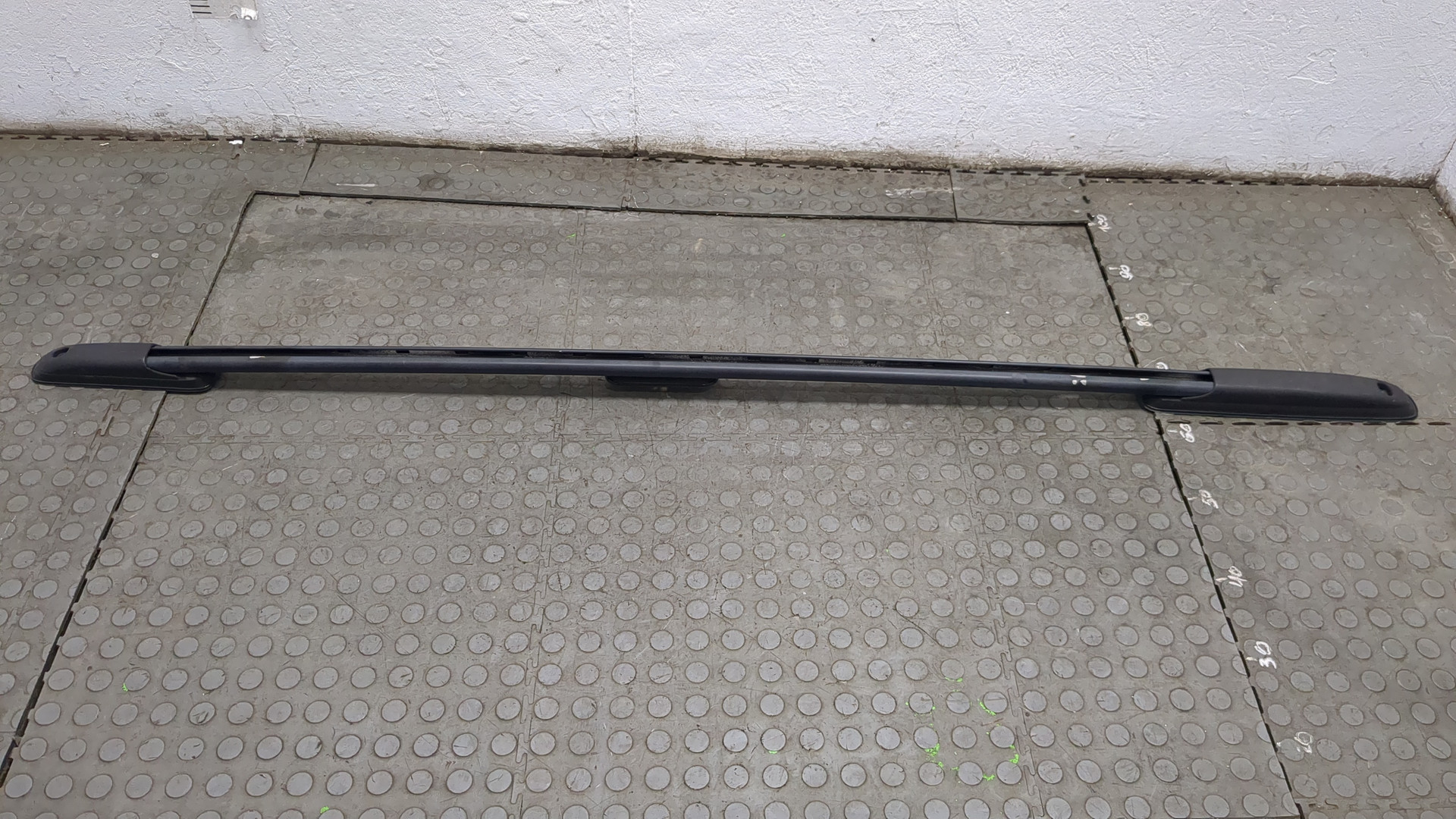 Рейлинг (релинг) левый (планка на крышу)