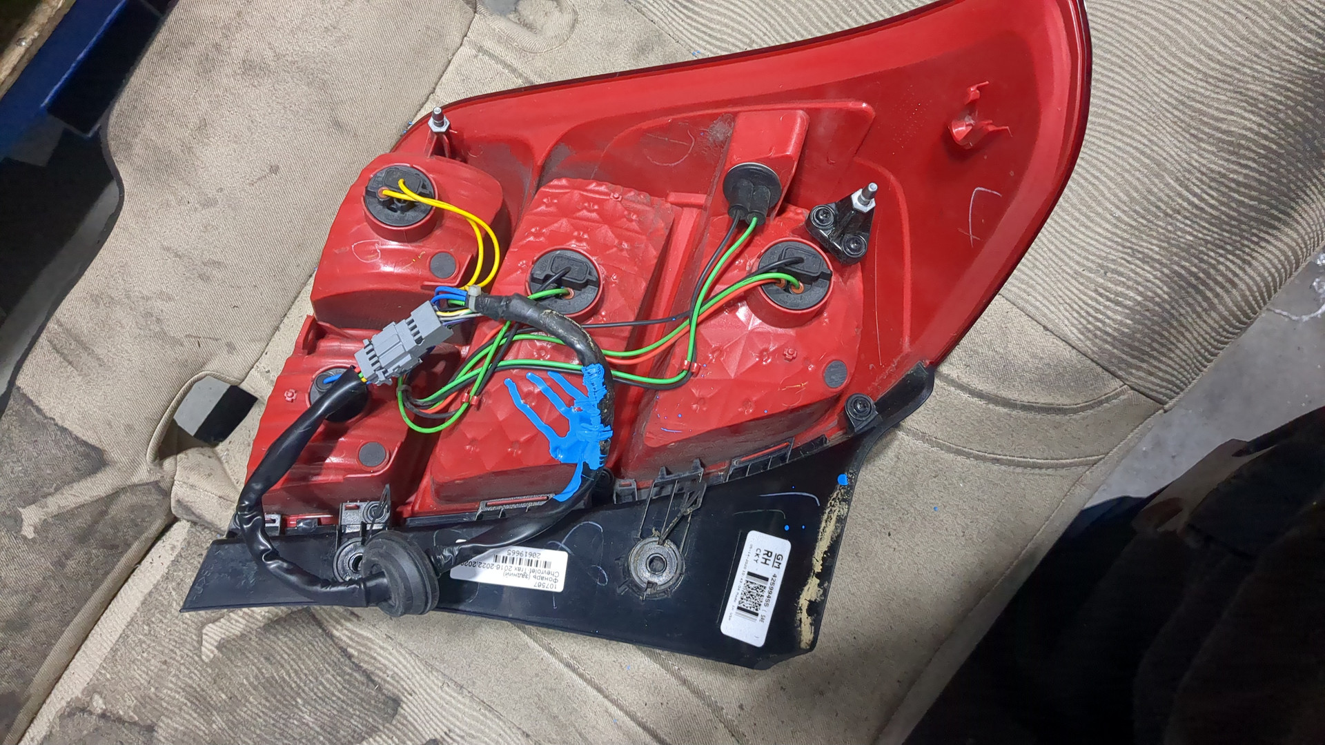 Фонарь задний правый