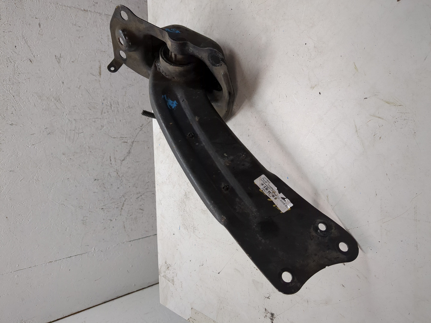 Рычаг задний левый