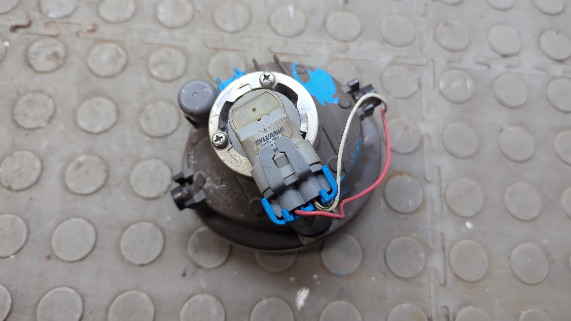 Фара противотуманная правая