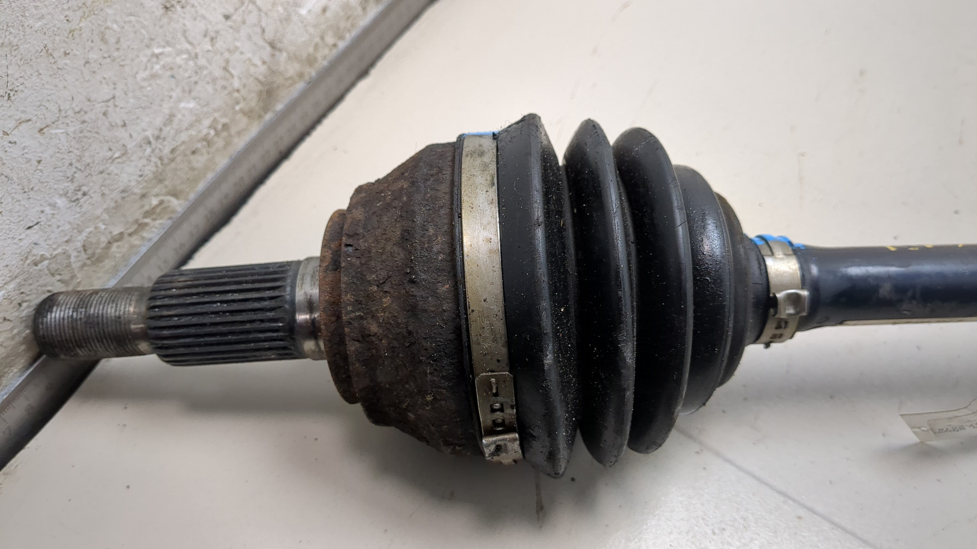 Полуось передняя правая