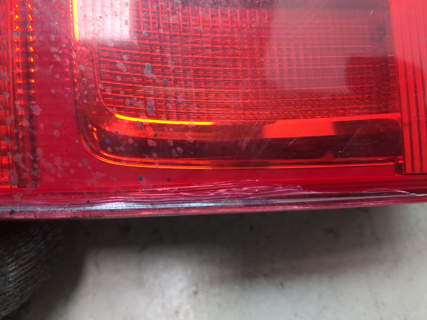 Фонарь задний внутренний левый