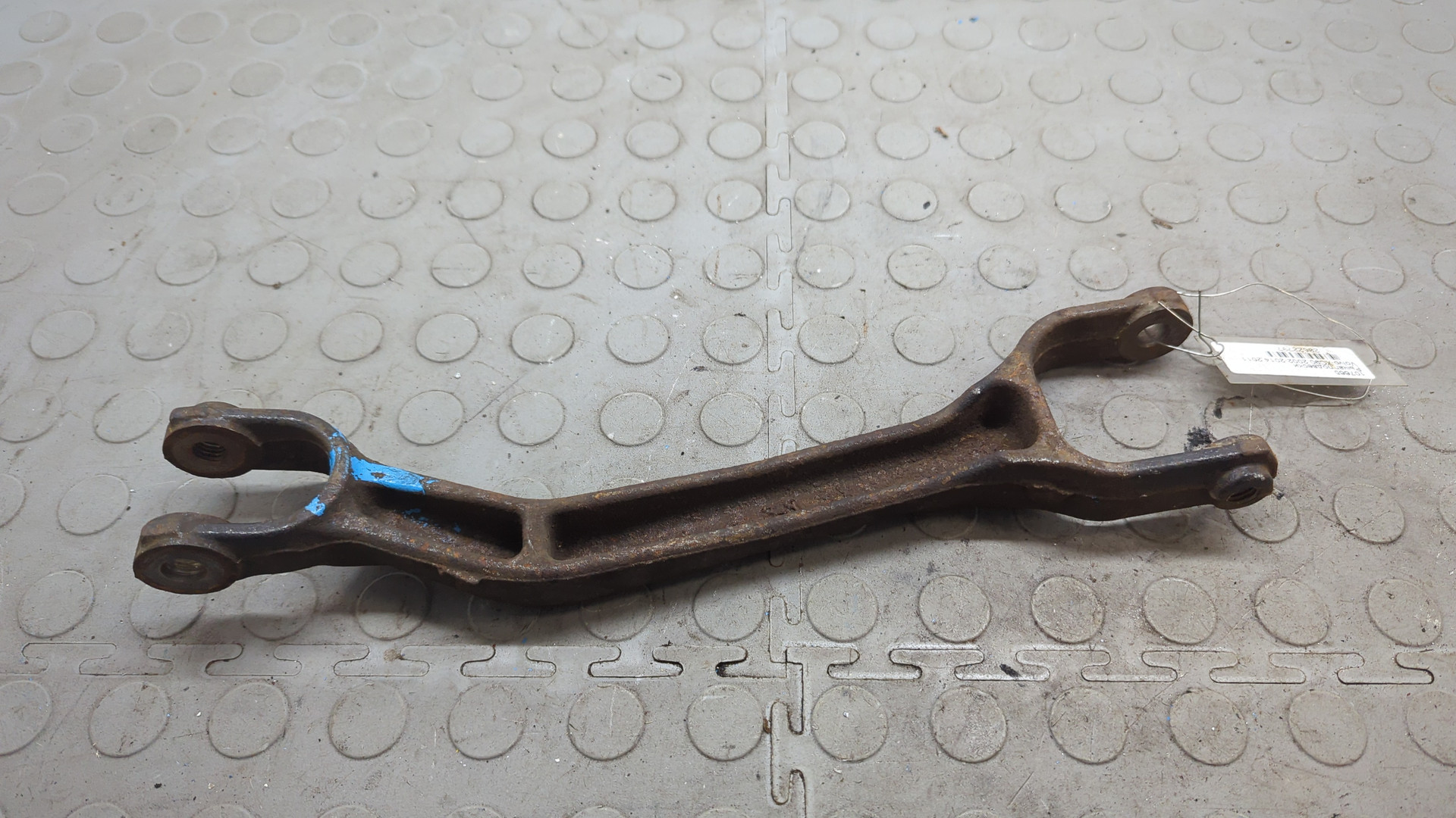 Рычаг задний правый