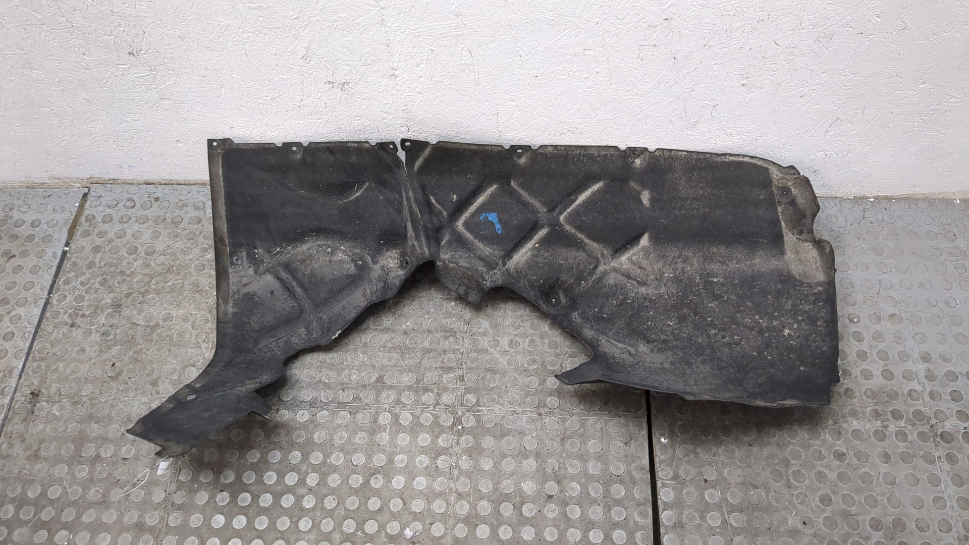 Локер передний левый