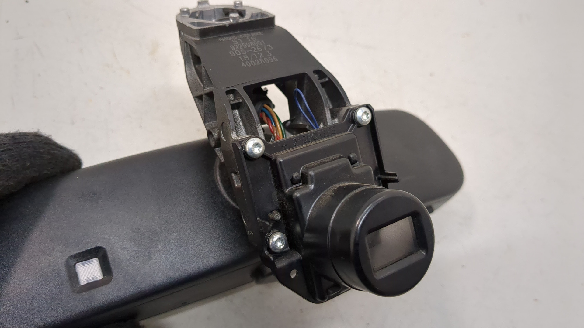 Зеркало заднего вида