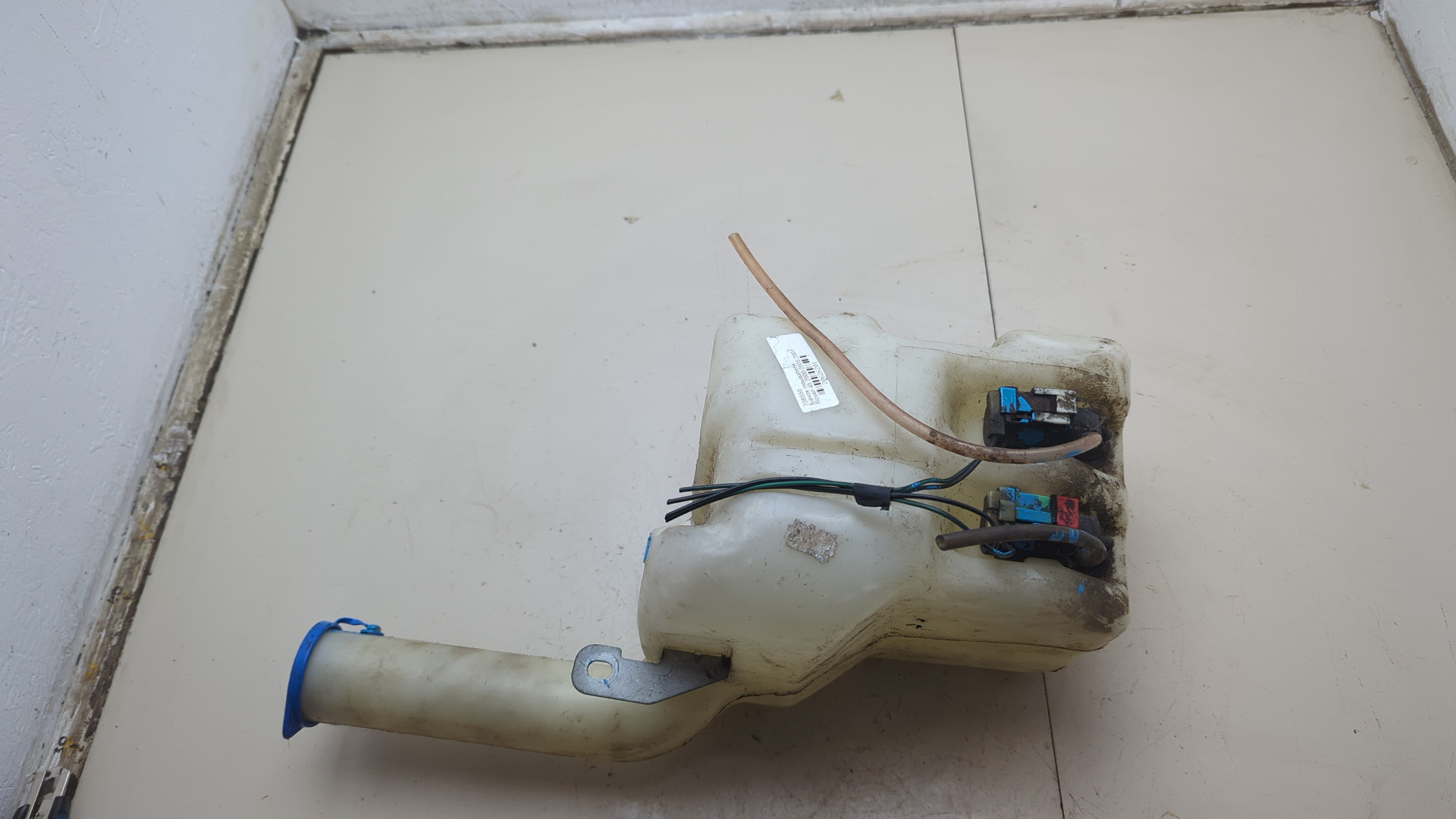 Бачок омывателя лобового стекла