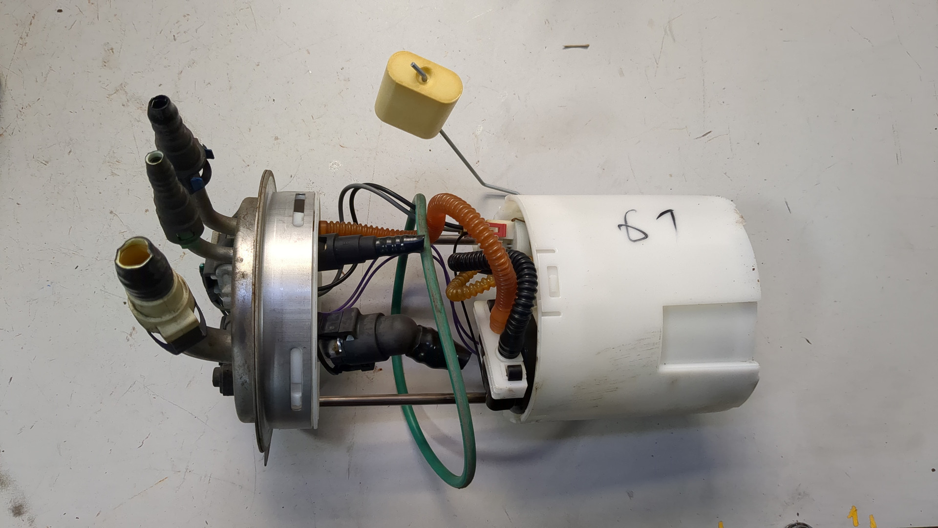 Насос топливный электрический