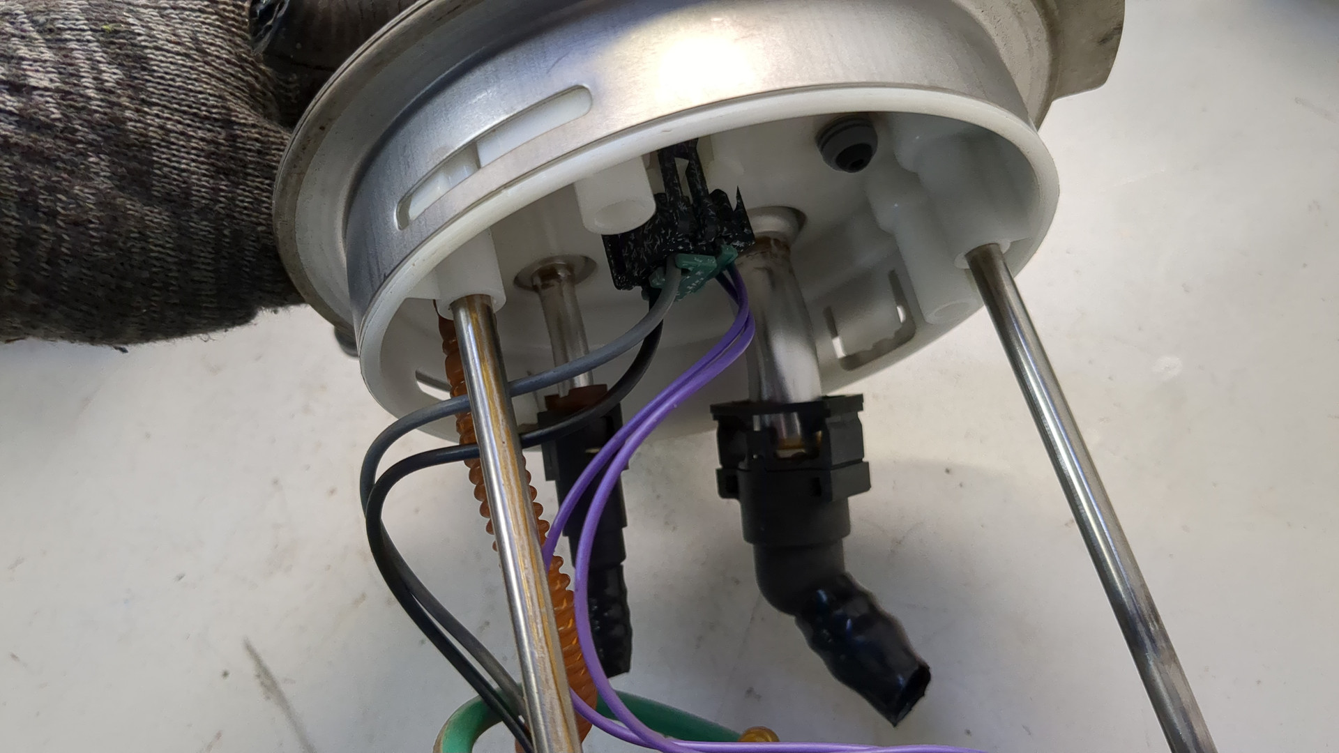 Насос топливный электрический