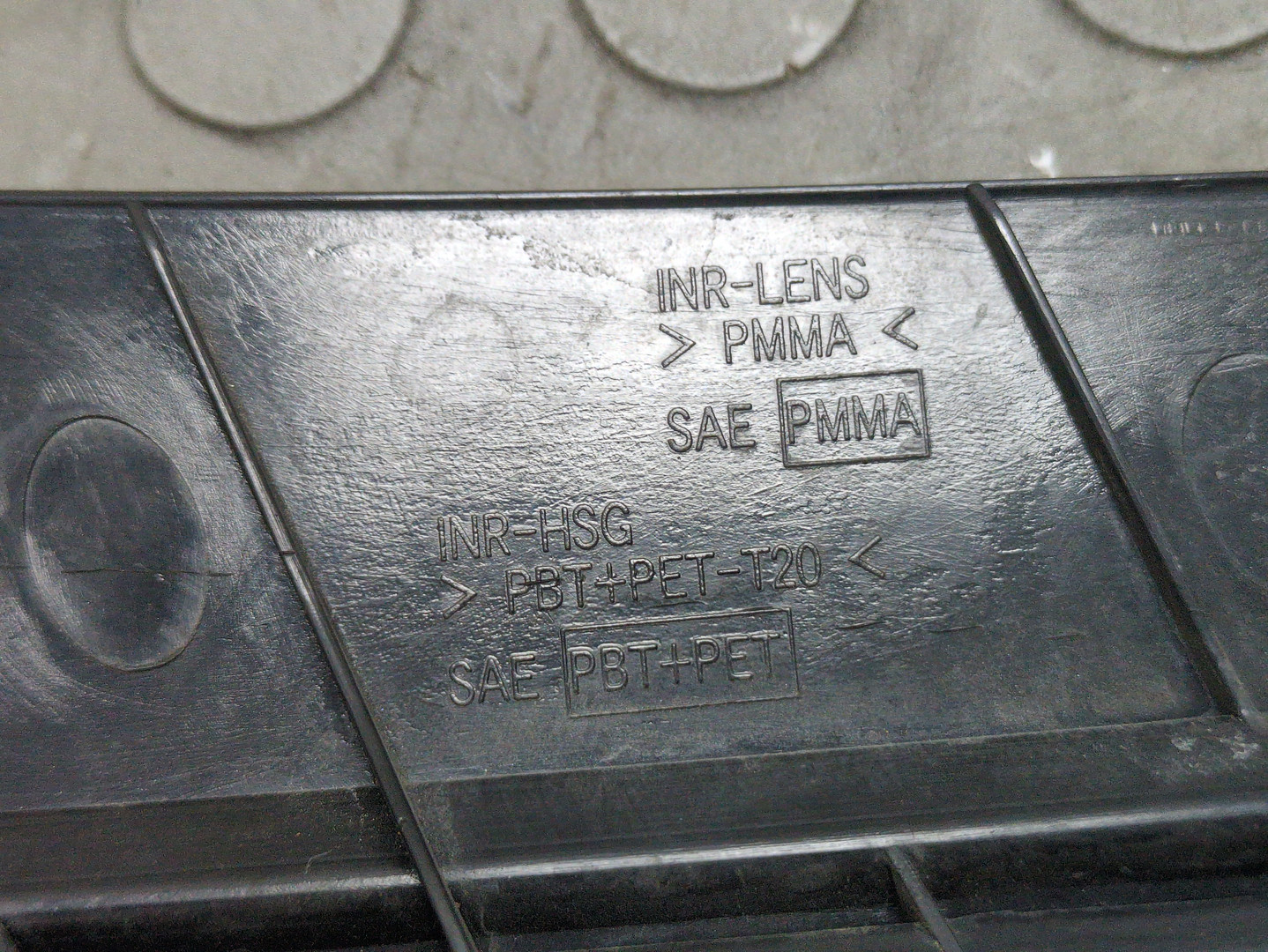 Фонарь задний правый