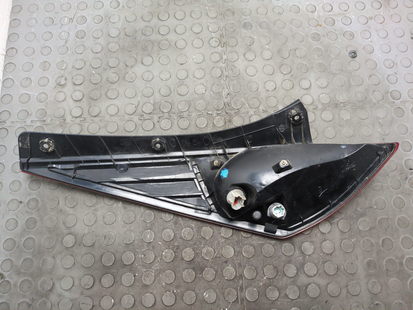 Фонарь задний правый