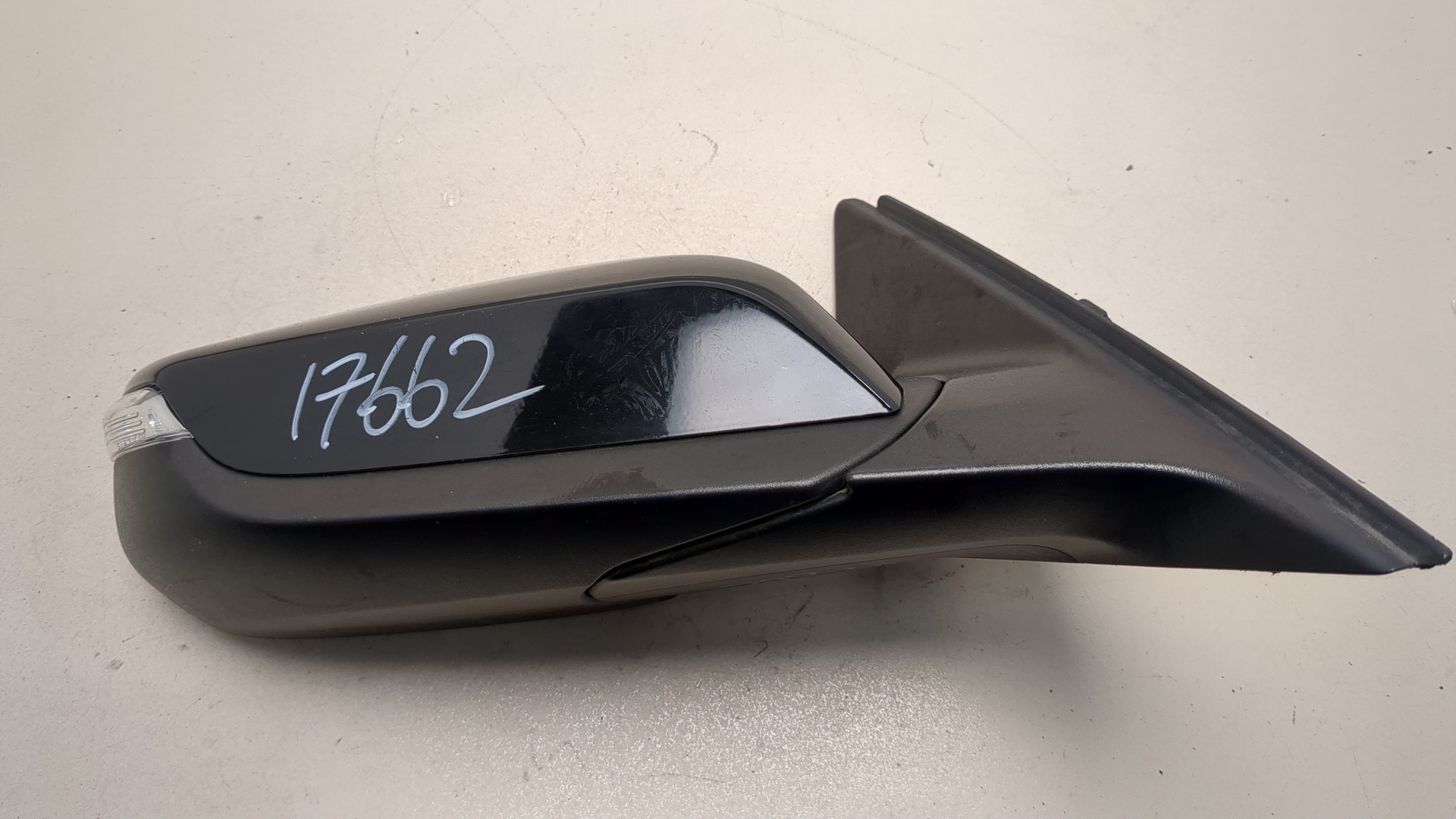 Зеркало правое электрическое