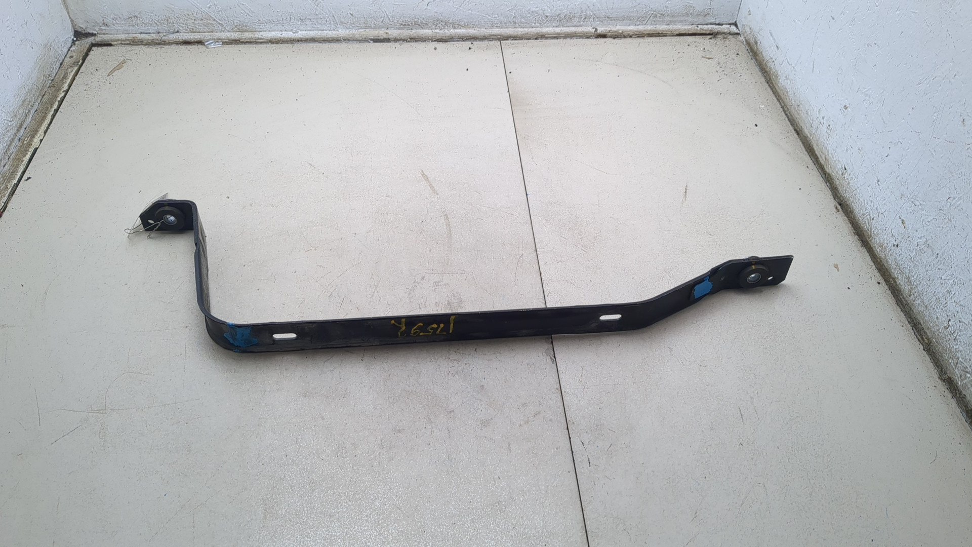 Лента крепления бензобака