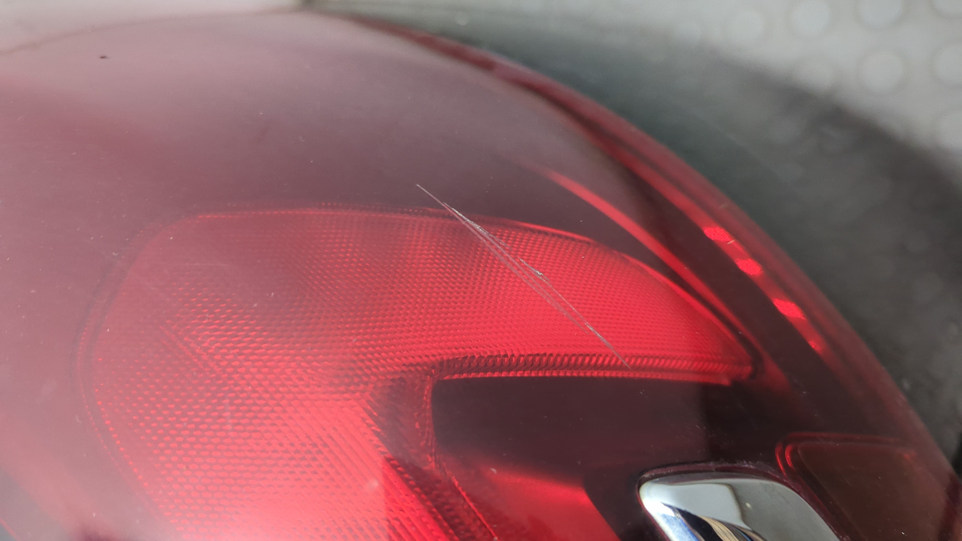 Дверь багажника