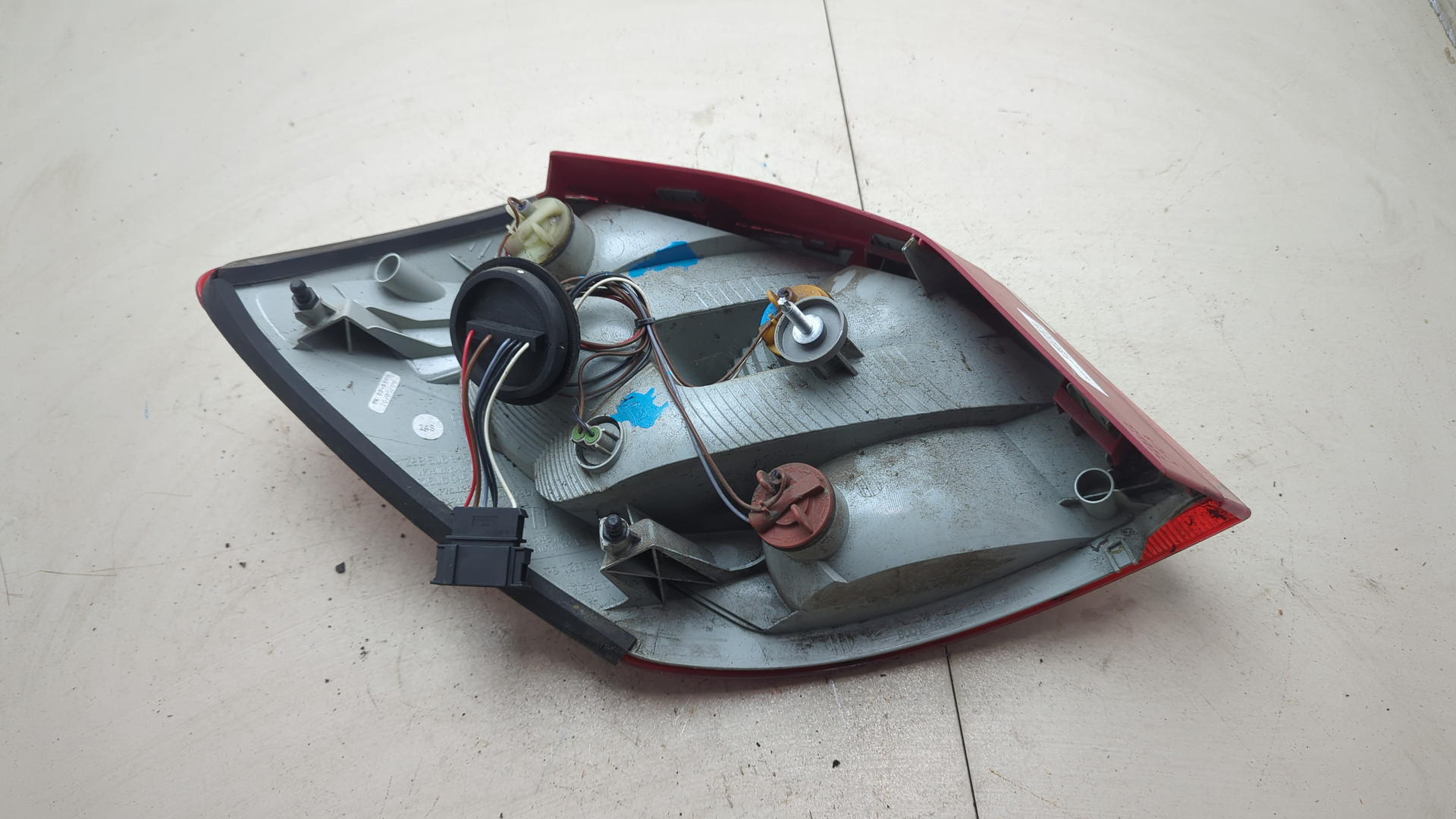 Фонарь задний правый