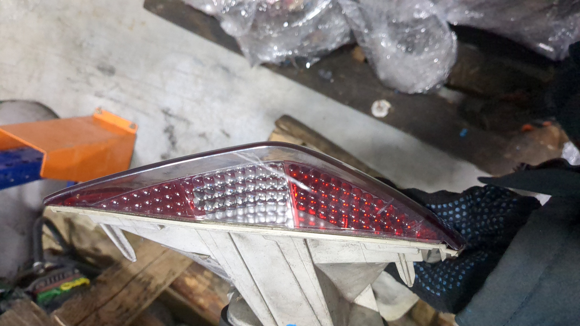 Фонарь задний левый