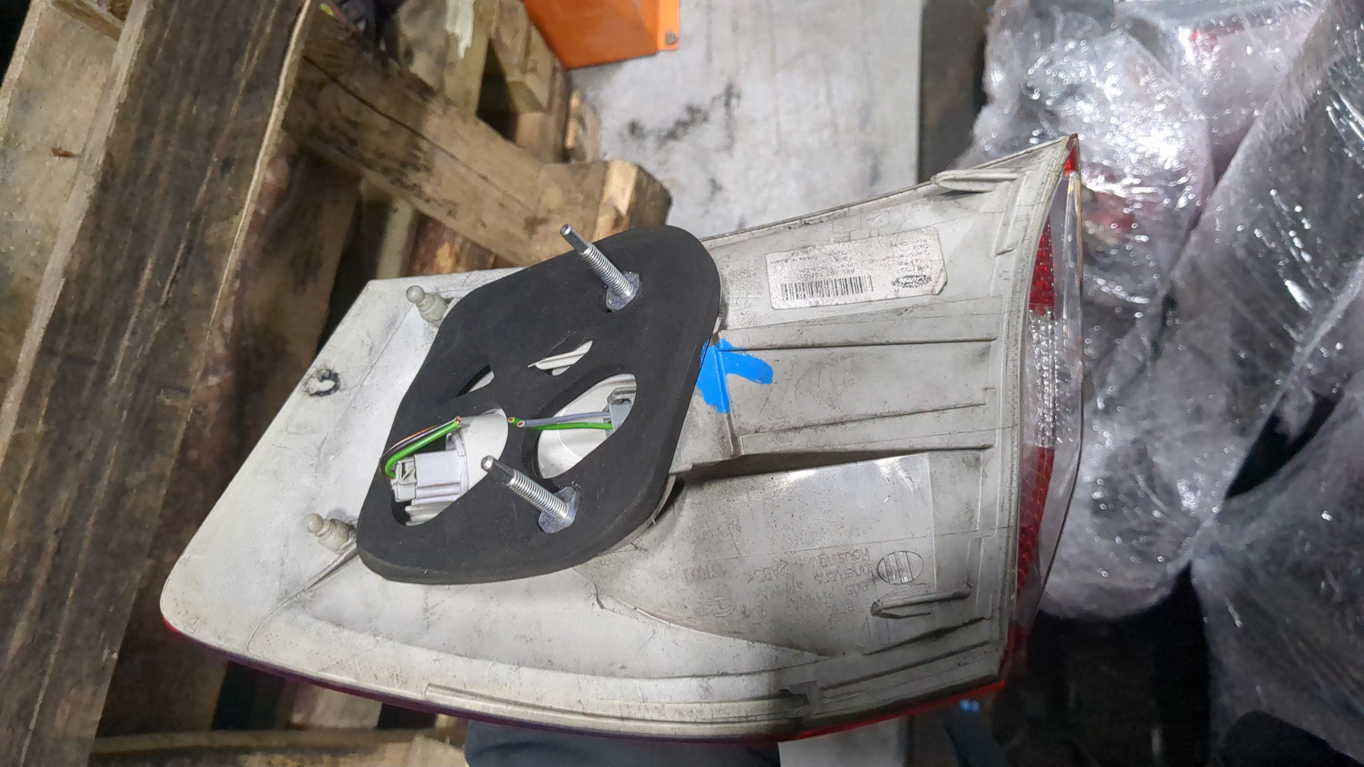 Фонарь задний левый