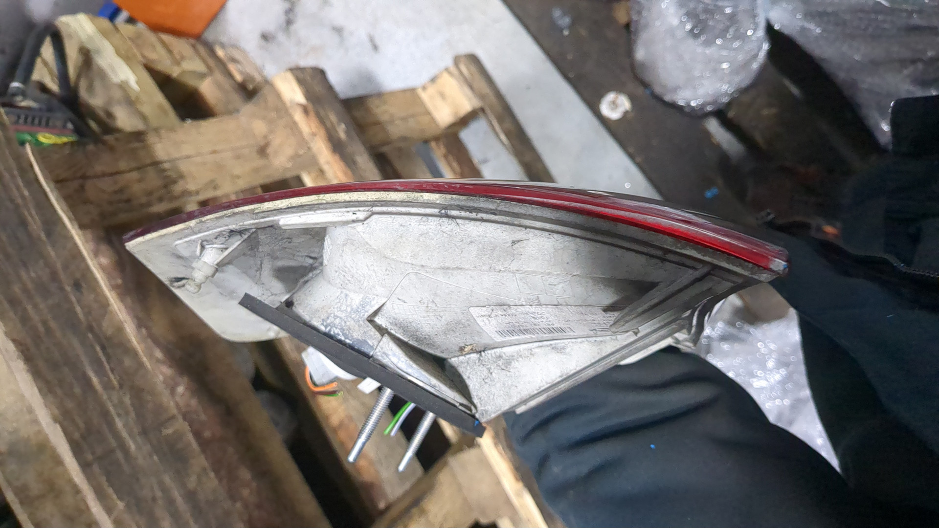 Фонарь задний левый