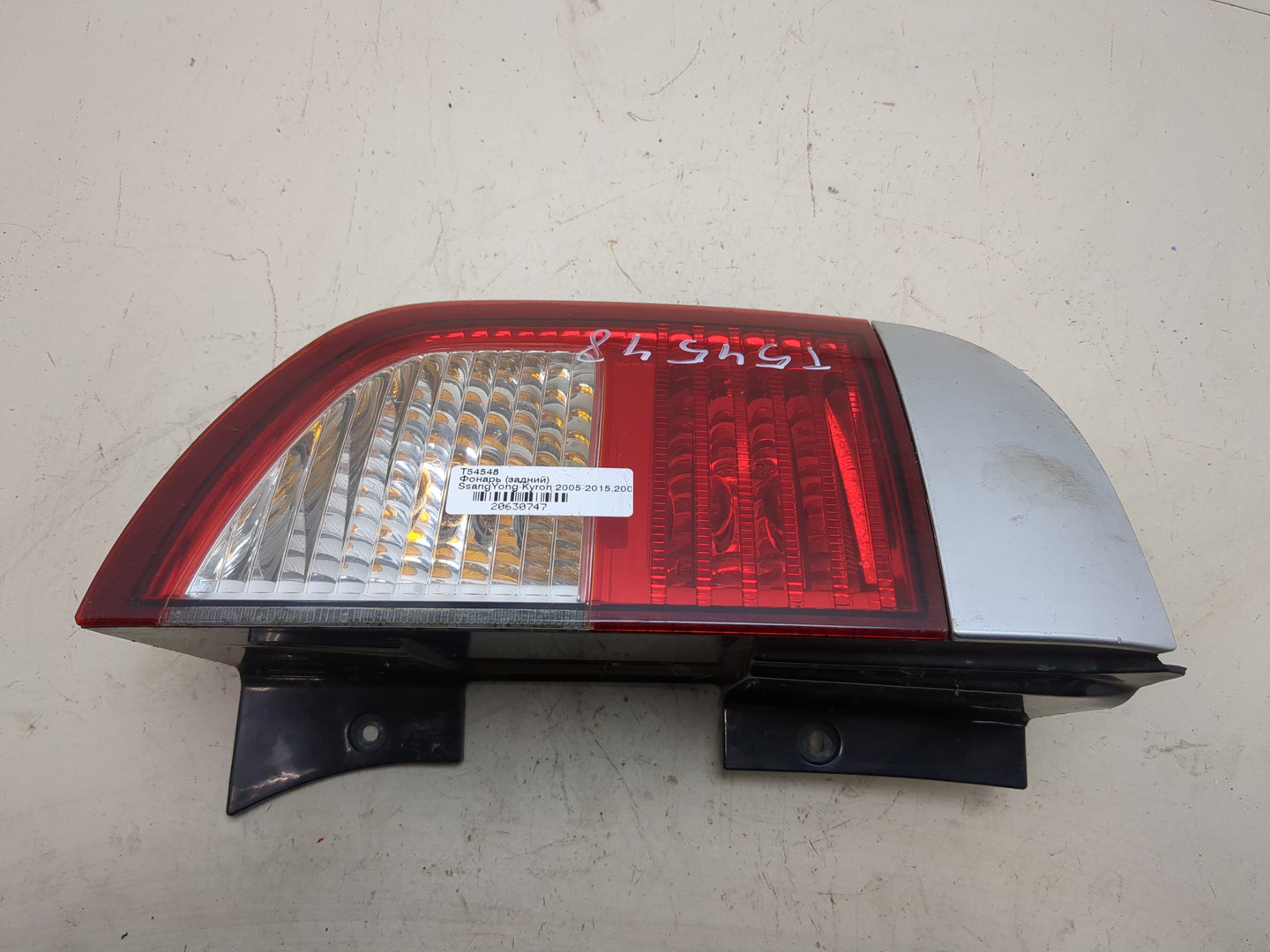 Фонарь задний левый