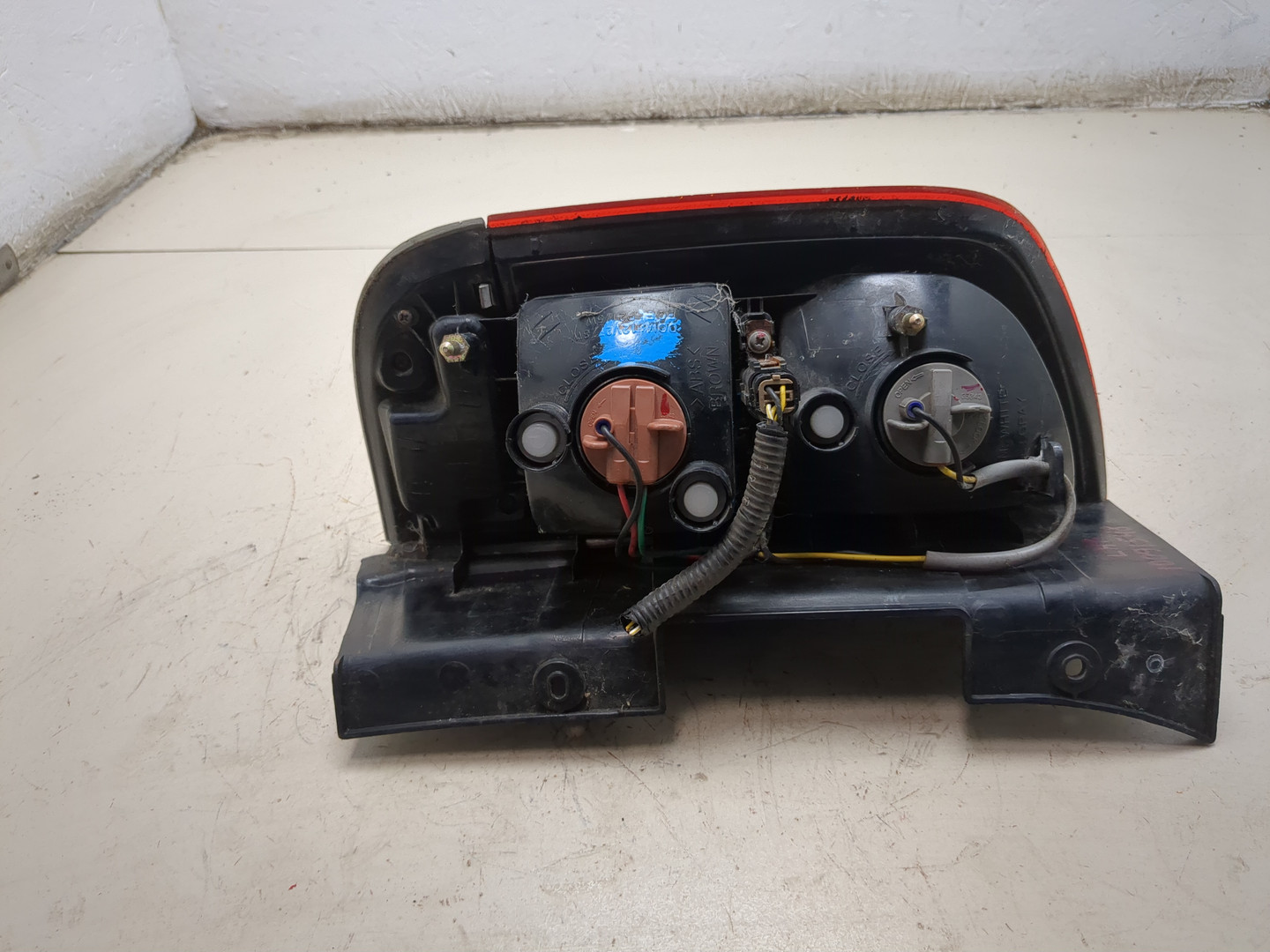 Фонарь задний левый