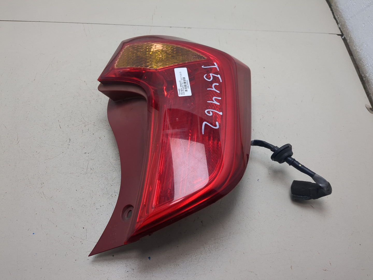 Фонарь задний правый