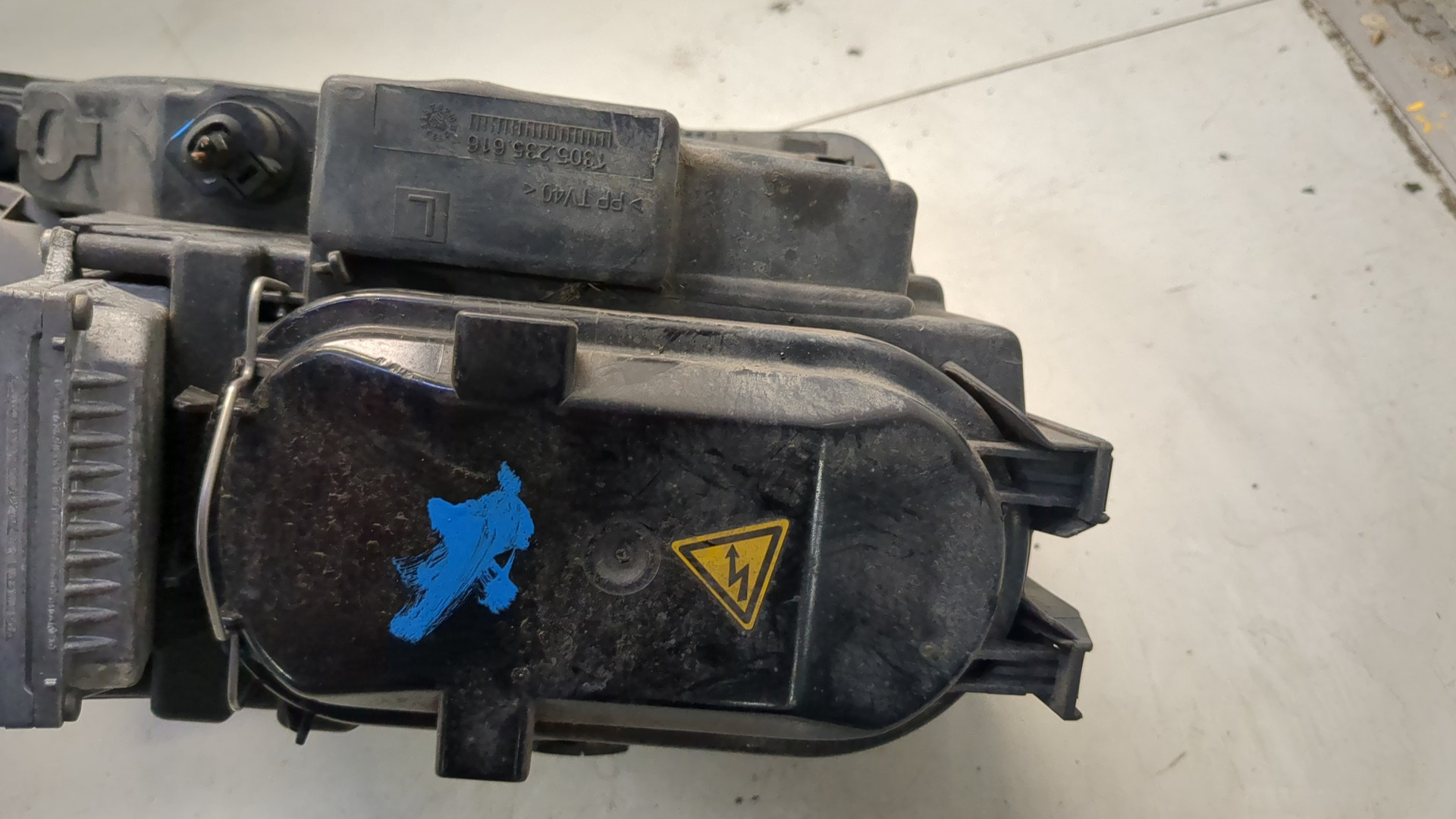 Фара правая