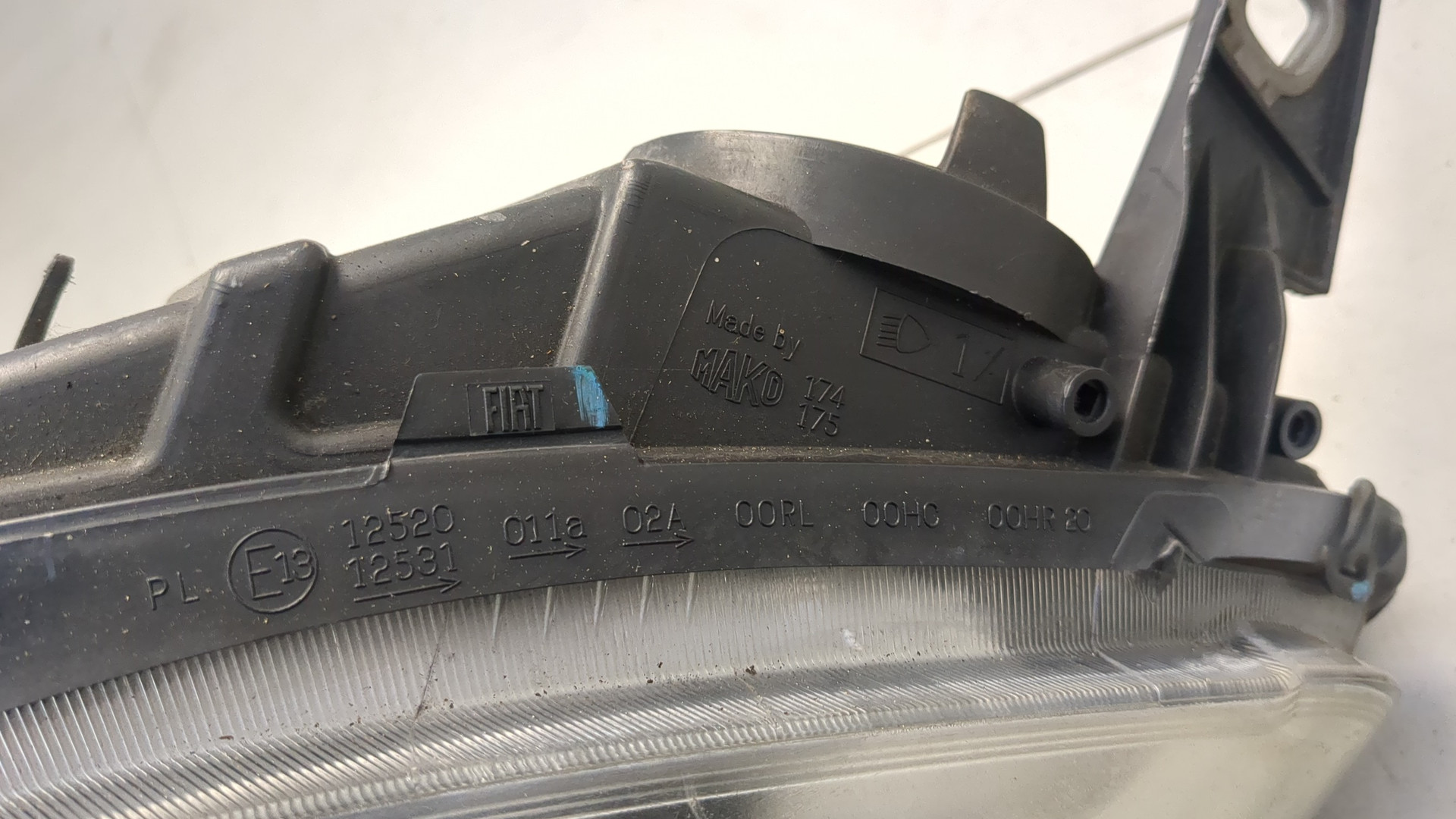 Фара правая