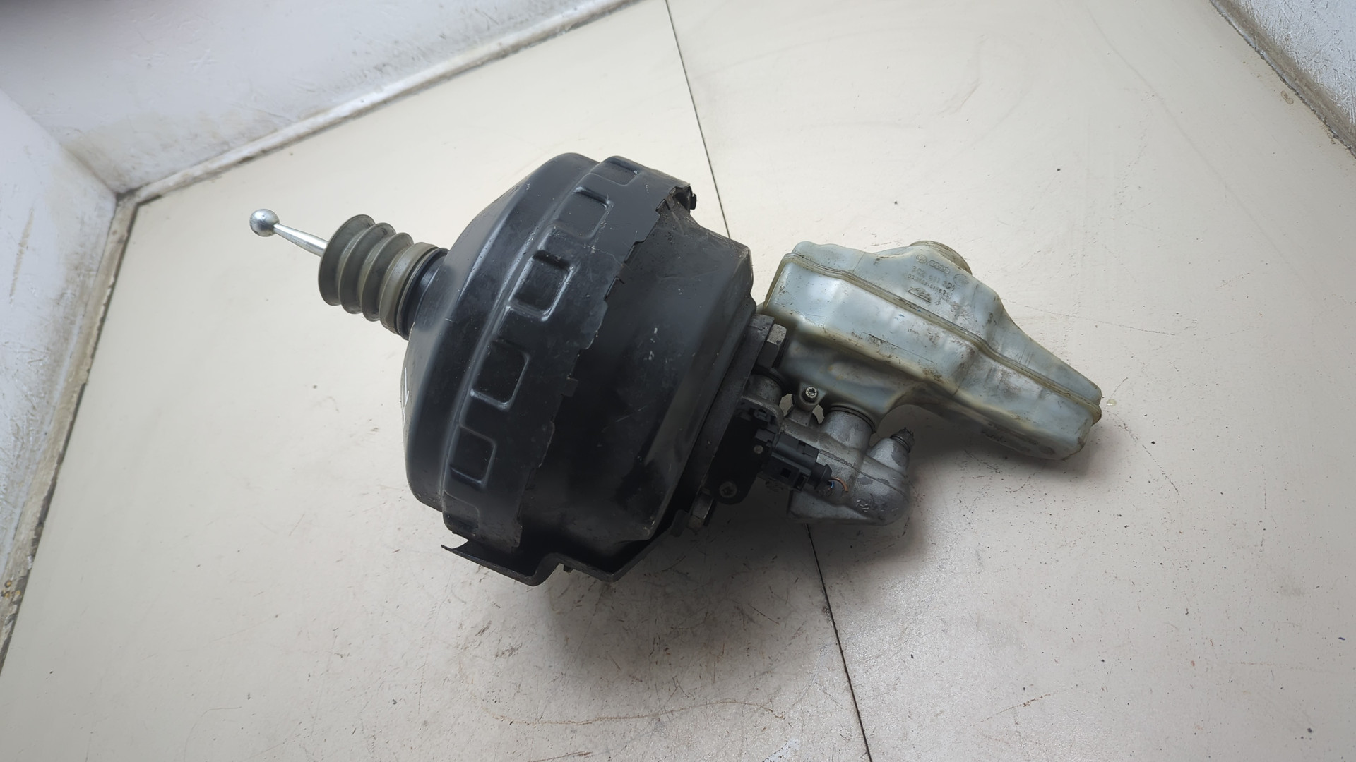 Цилиндр тормозной главный