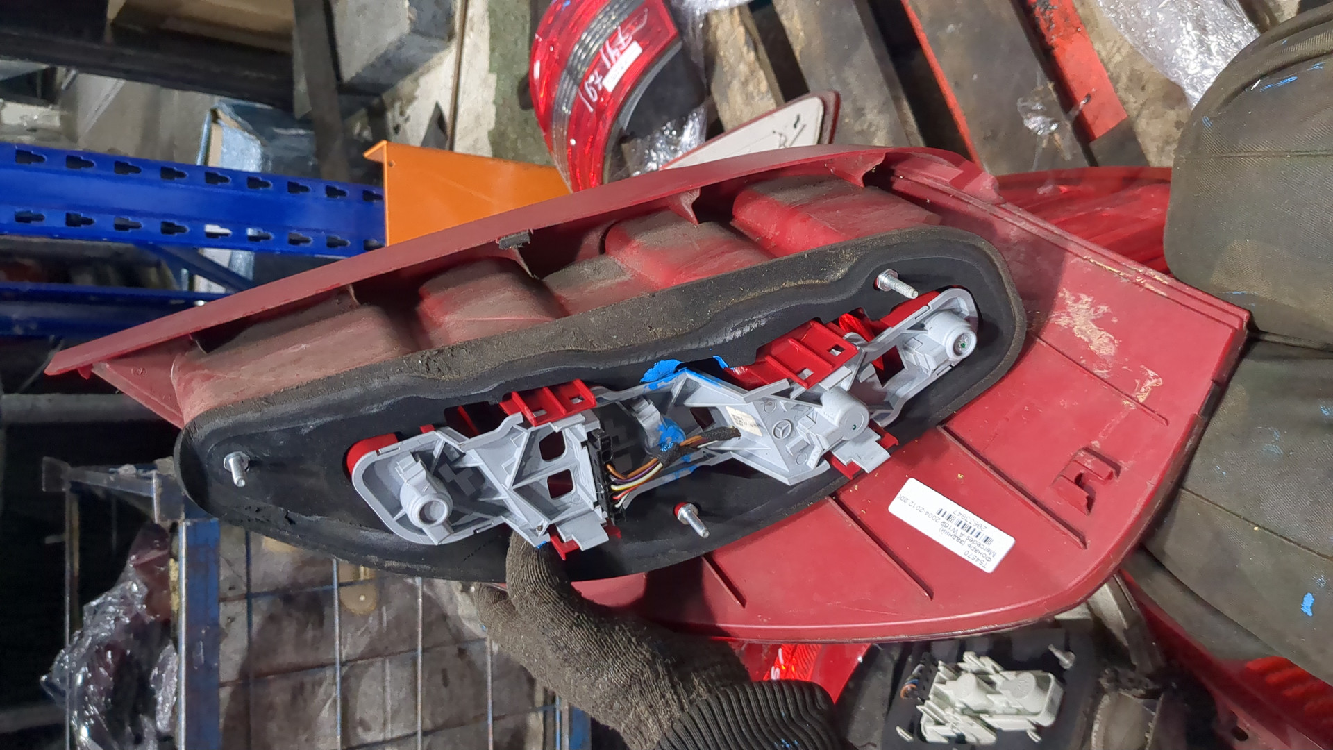 Фонарь задний левый