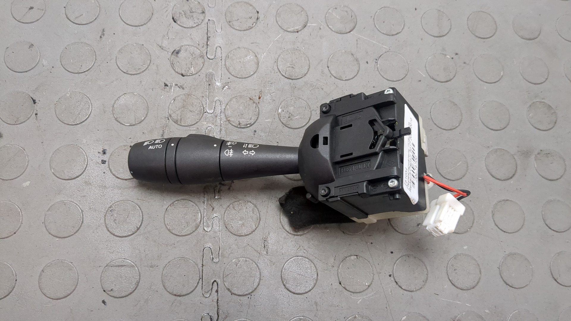 Переключатель поворотов подрулевой