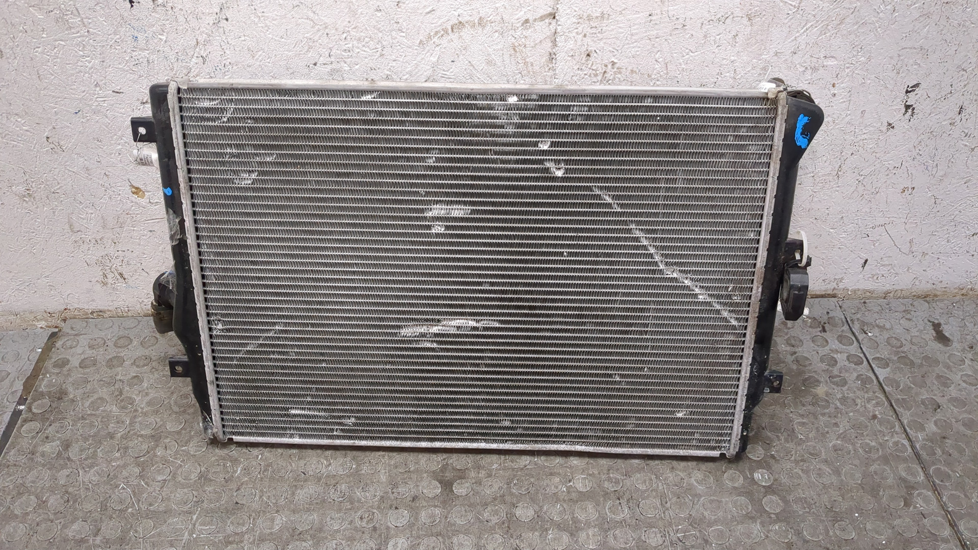 Радиатор охлаждения двигателя основной