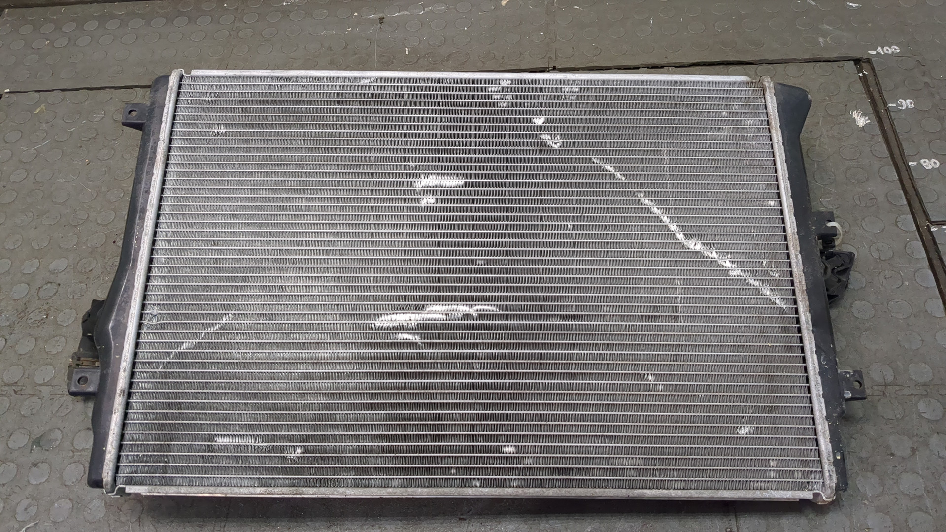 Радиатор охлаждения двигателя основной