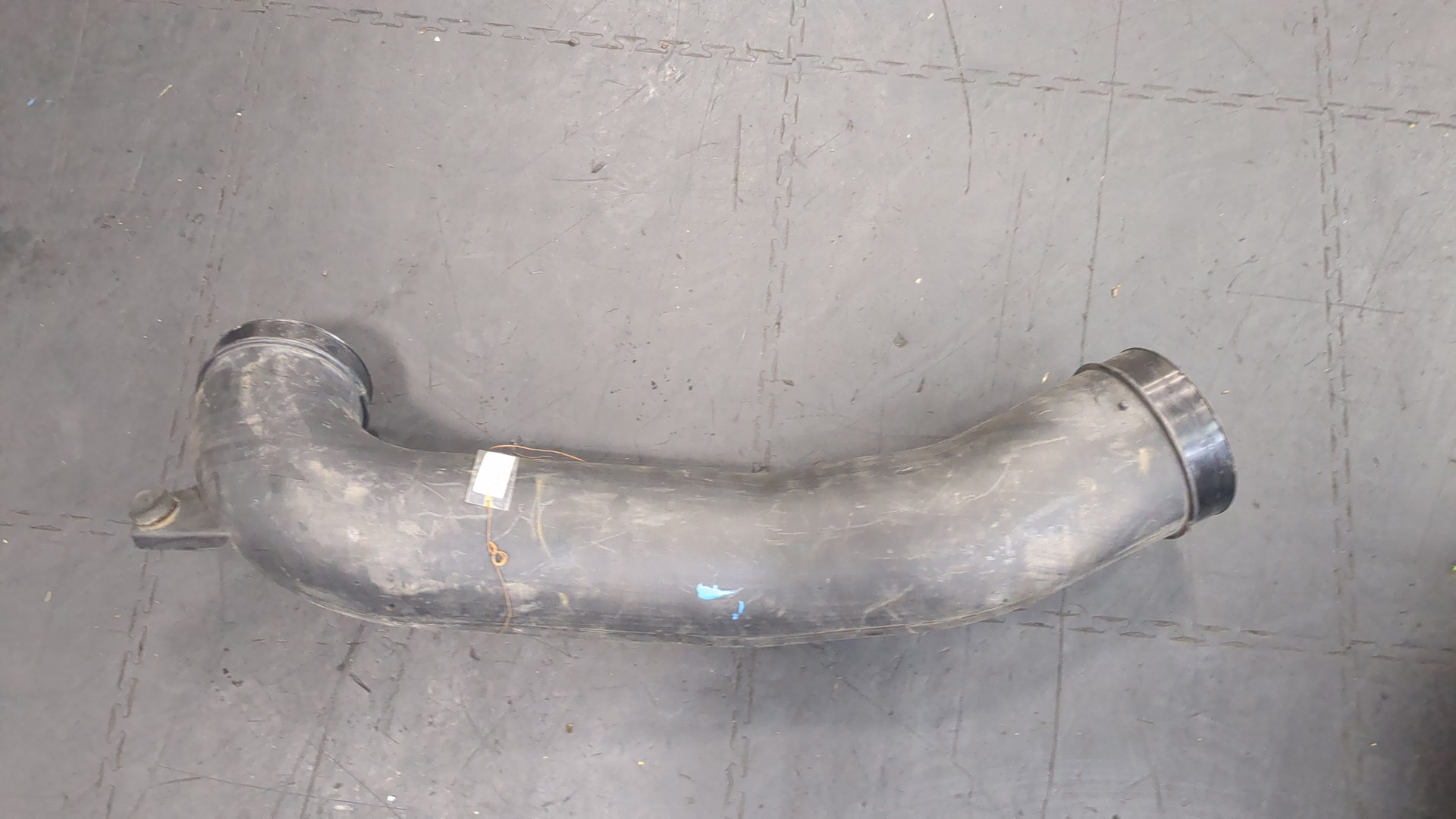 Патрубок воздушного фильтра