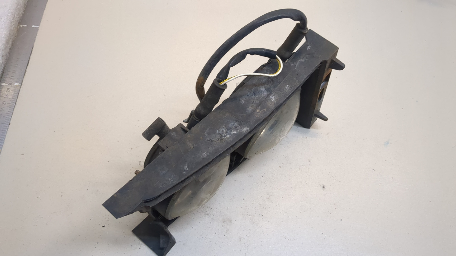 Фара противотуманная левая