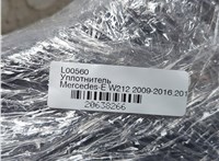 A2126280298 Уплотнитель Mercedes E W212 2009-2016 20638266 #4