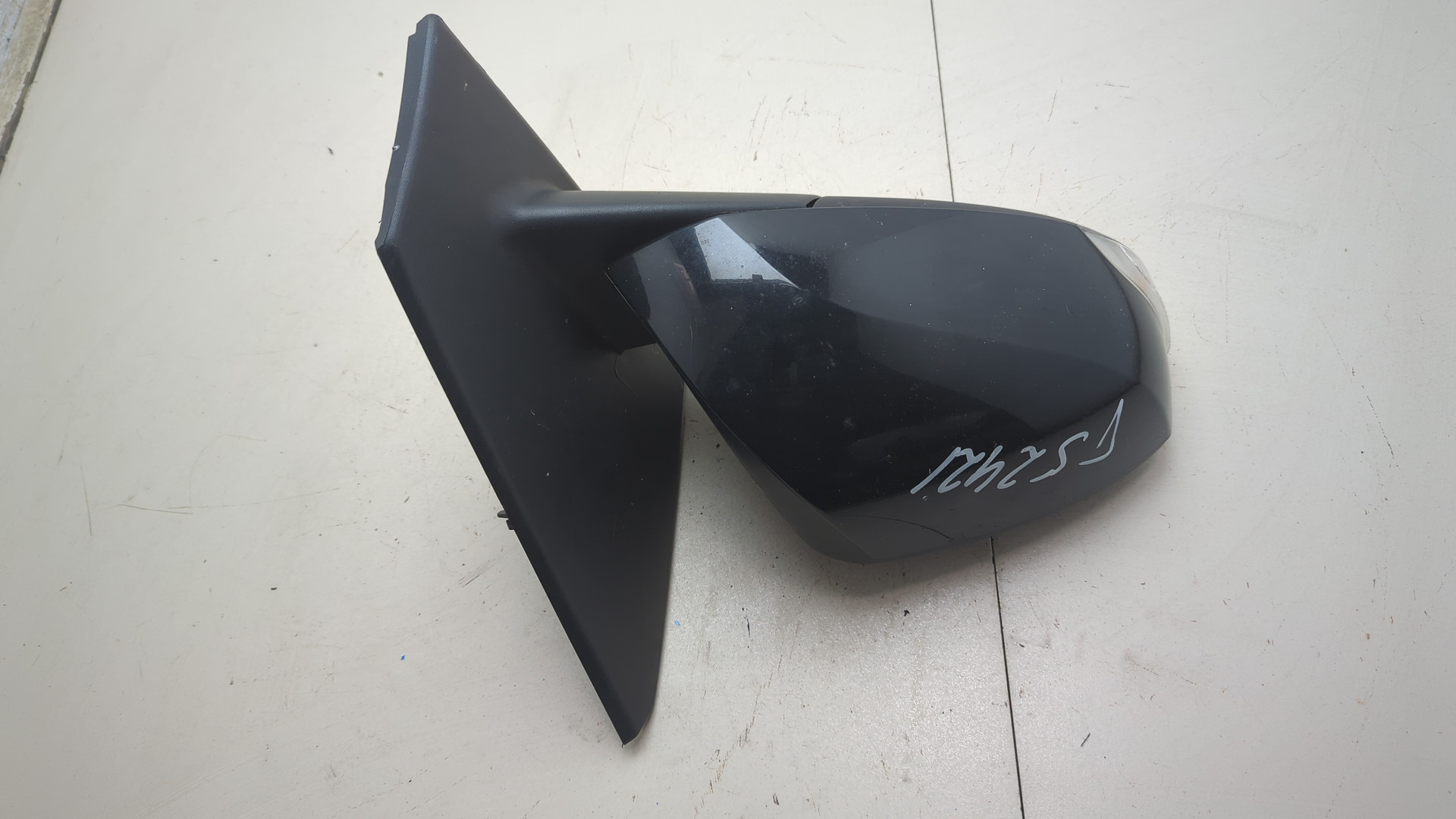 Зеркало правое электрическое